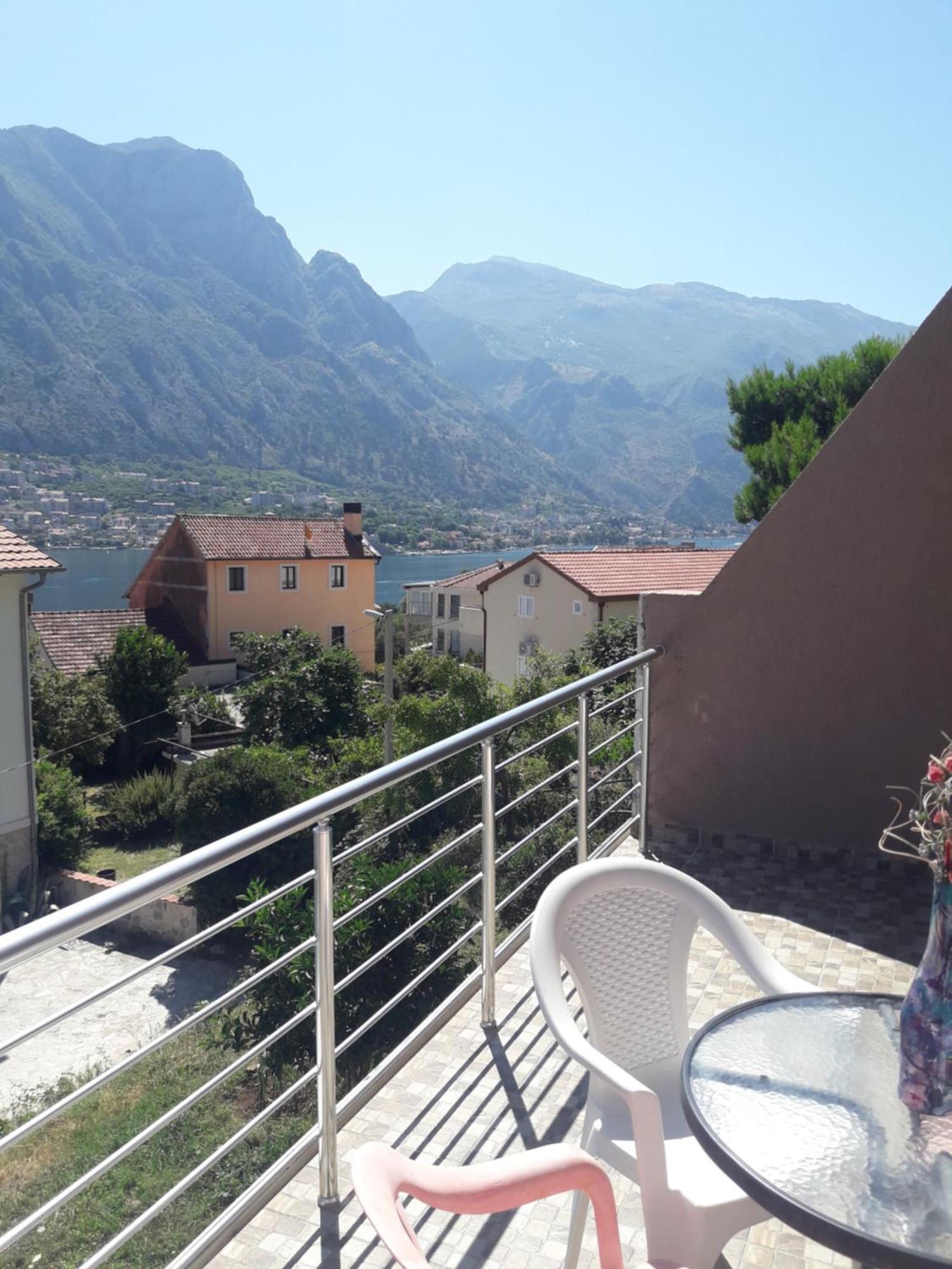 Mir Lägenhet Kotor Exteriör bild